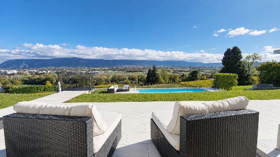 Terrace with pool and lake view — property for sale